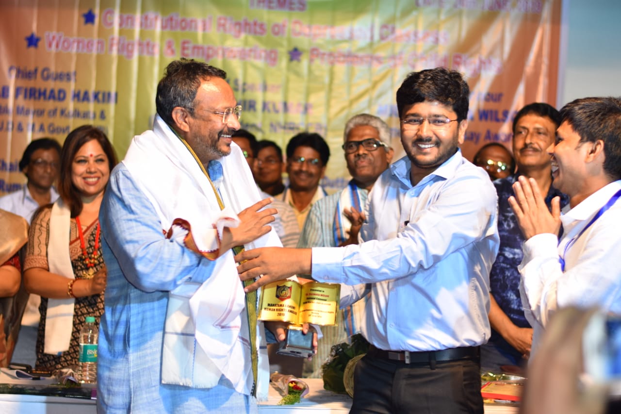 Bezwada Wilson Famous Dalit Activist & National Convenor of Safai Karmchari Andolan received Mahatama Gandhi Human Rights Award 2019 during National Convention on Human Rights 2019 at Kolkata.